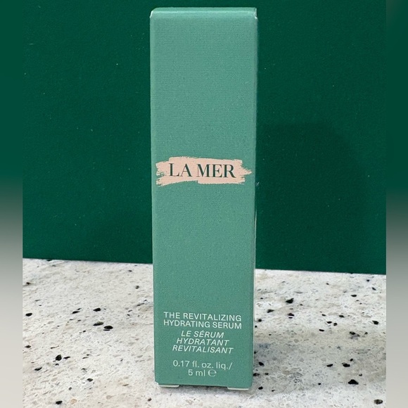 LA MER. The Revitalizing Hydrating Serum. Fresh, unopened, unused in box. NWT. - Picture 2 of 3